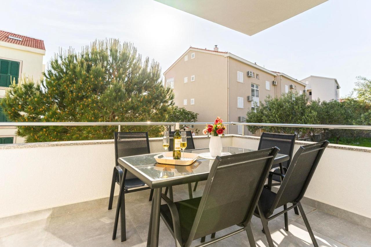 Apartment Summer Breeze Pool Novalja