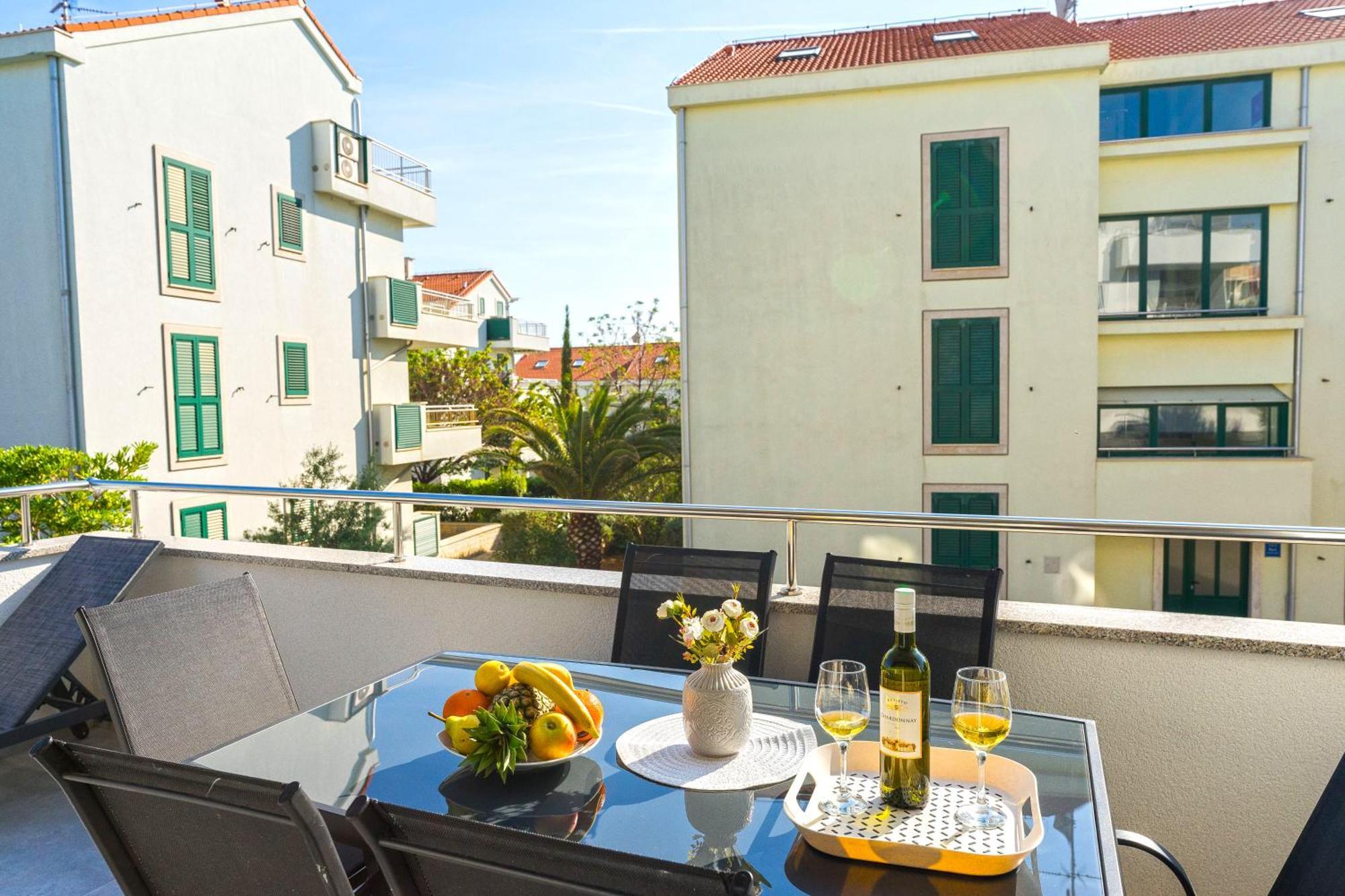 Apartment Summer Breeze Pool Novalja